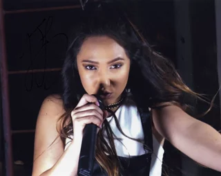 Leanne Tessa autograph