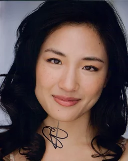 Constance Wu autograph