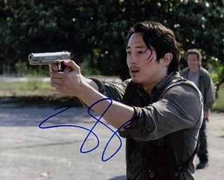 Steven Yeun autograph