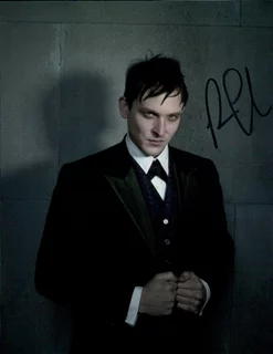 Robin Lord Taylor autograph