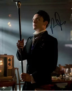 Robin Lord Taylor autograph