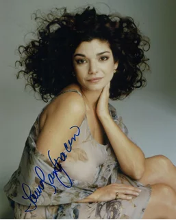 Laura San Giacomo autograph
