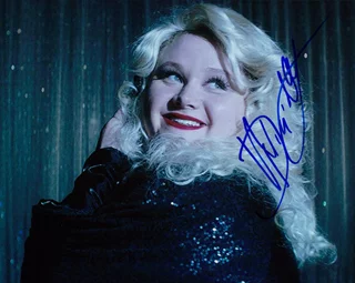 Danielle Macdonald autograph