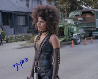 Zazie Beetz autograph