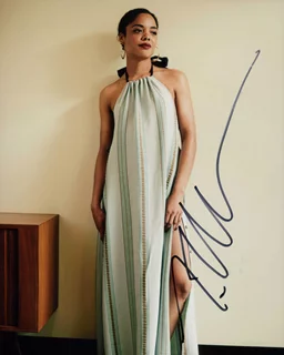 Tessa Thompson autograph