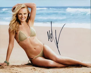 Malin Akerman autograph