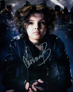 Camren Bicondova autograph