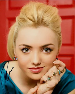 Peyton List autograph