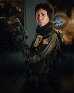 Zawe Ashton autograph