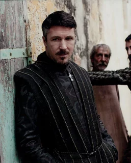 Aidan Gillen autograph