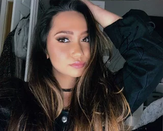 Leanne Tessa autograph