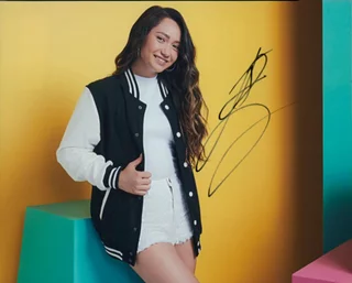 Leanne Tessa autograph