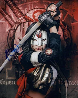 Karen Fukuhara autograph