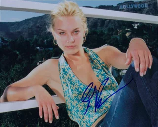 Elisabeth Rohm autograph