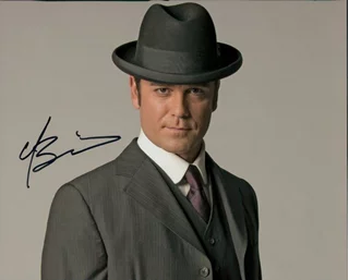 Yannick Bisson autograph