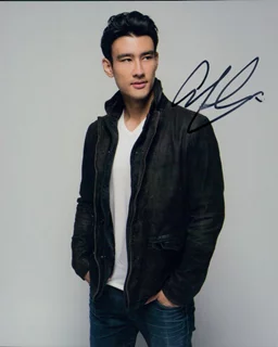 Alex Landi autograph