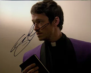 Simon Quarterman autograph