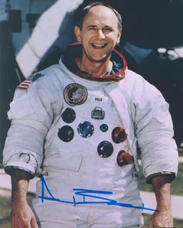 Alan Bean autograph