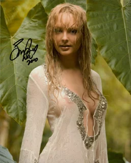 Shera Bechard autograph