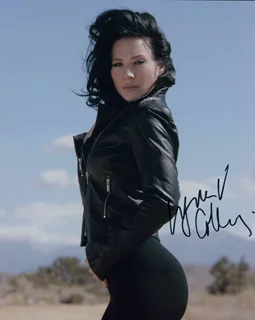 Lynn Collins autograph