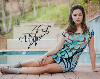 Hayley Orrantia autograph