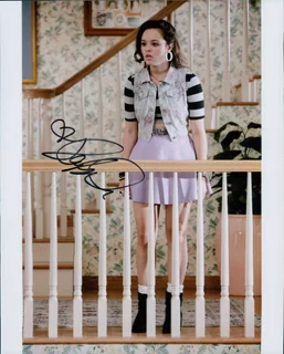 Hayley Orrantia autograph