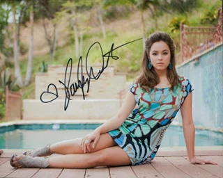 Hayley Orrantia autograph