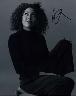 Marielle Scott autograph