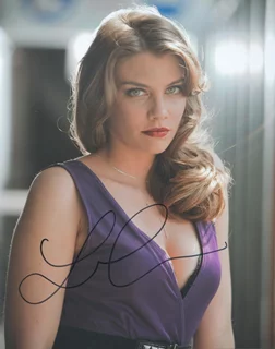 Lauren Cohan autograph