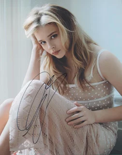 Chloe Moretz autograph