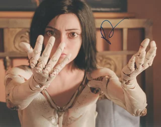 Rosa Salazar autograph