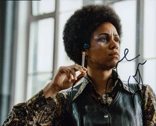 Zawe Ashton autograph