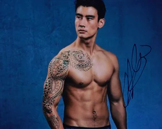 Alex Landi autograph