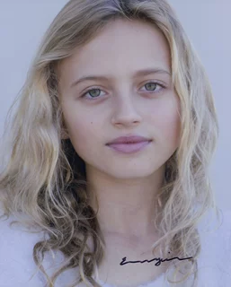 Evangeline Lindes autograph