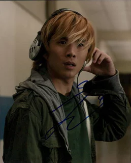 Justin Chon autograph