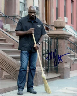 Mike Colter autograph