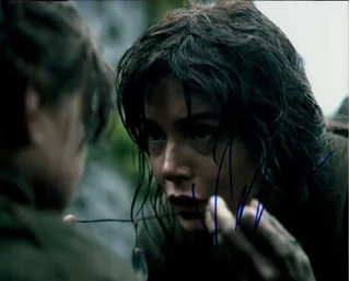 Valene Kane autograph