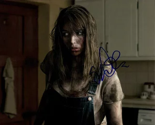 Seana Kerslake autograph