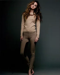 Liana Liberato autograph