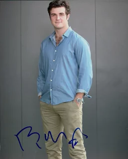 Beau Mirchoff autograph