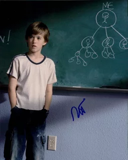 Haley Joel Osment autograph