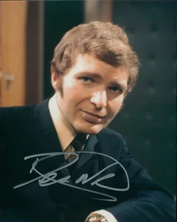 Derren Nesbitt autograph