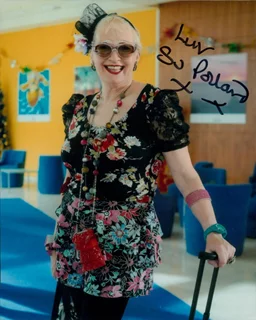 Su Pollard autograph