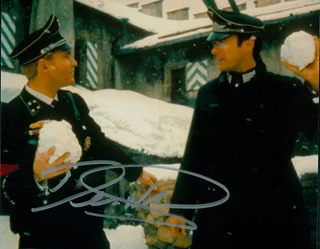 Derren Nesbitt autograph