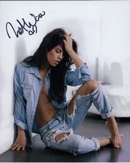 Nathalia Castellon autograph