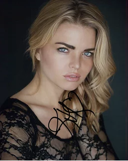 Kiersten Hall autograph