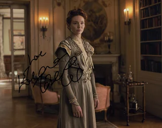 Eleanor Tomlinson autograph