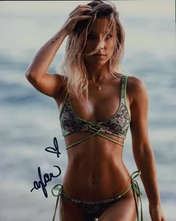 Ayla Woodruff autograph