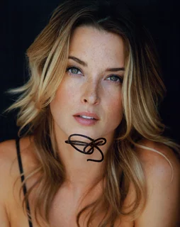 Emily Baldoni autograph
