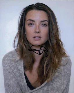 Emily Baldoni autograph